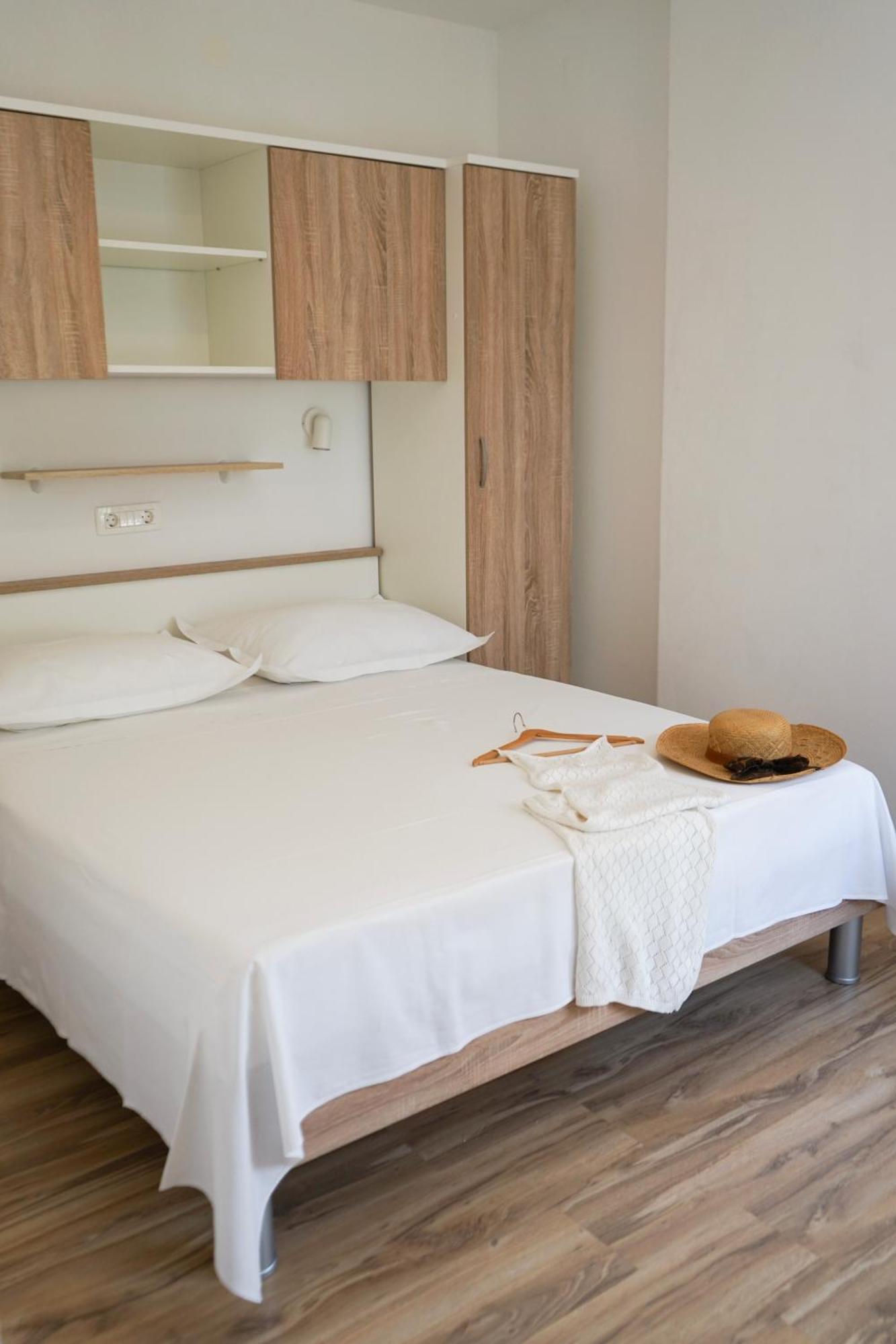 Apartments Rose Makarska Bagian luar foto